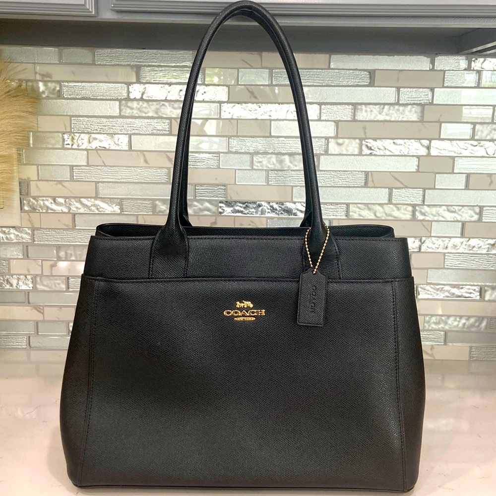 Beautiful COACH purse 👜
